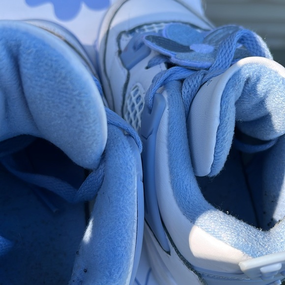 Jordans retro 4s Kids Blue and White Sneakers. - Picture 5 of 6
